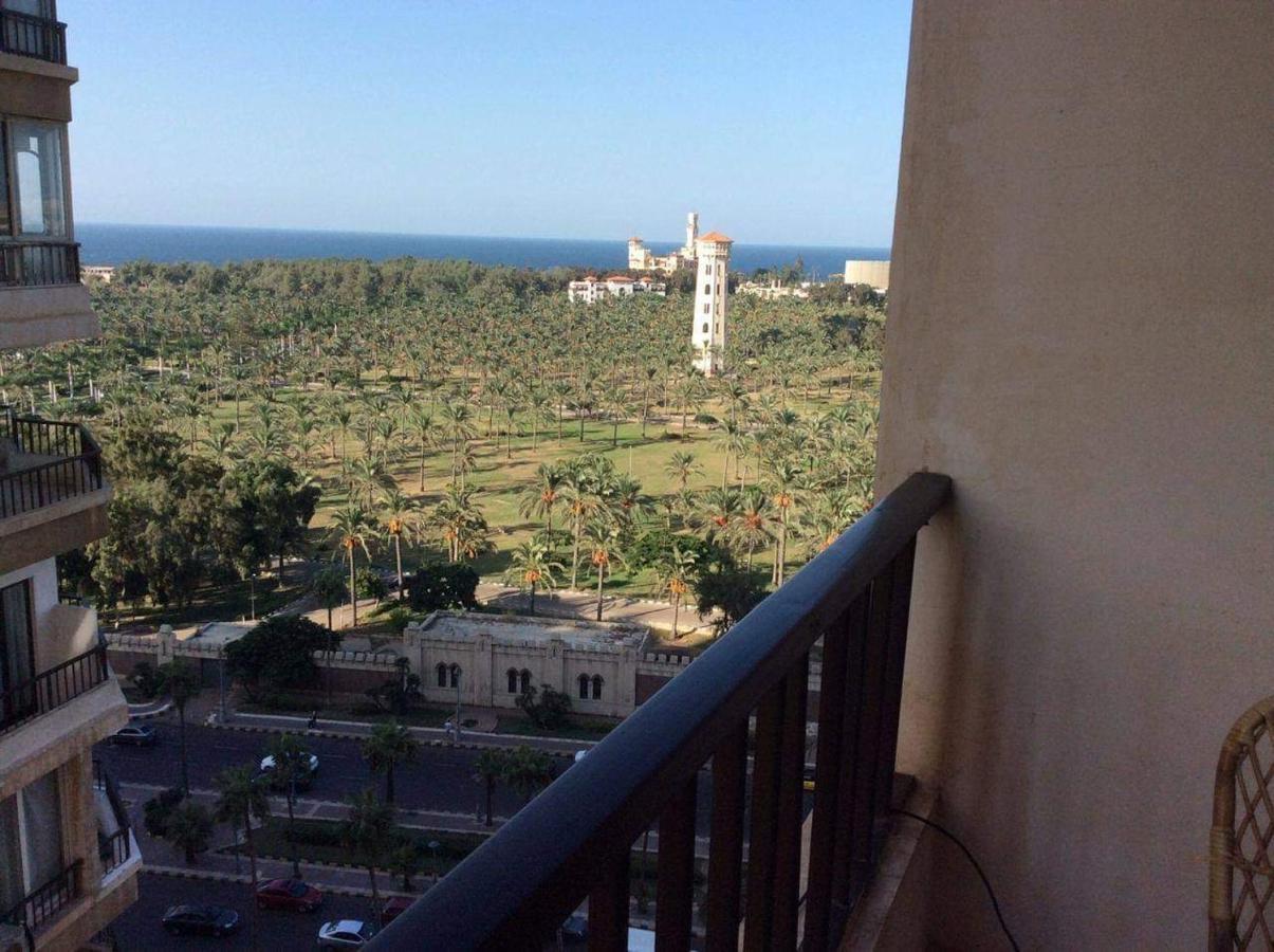 알렉산드리아 Sea & Garden View At Al-Muntazh Towers - إطلاله علي البحر و حدائق قصر المنتزه 아파트 외부 사진